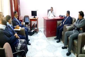 محافظ أبين يلتقي ممثلي الإدارة الهندسية بمكتب نائب رئيس مجلس القيادة الرئاسي المحرمي