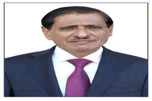 عضو مجلس القيادة الرئاسي البحسني يعزّي بوفاة الشيخ أبوبكر باعباد