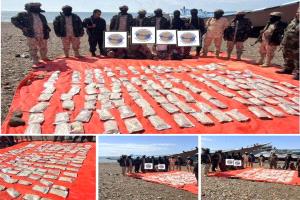 الحملة الأمنية لقوات العمالقة تضبط قارباً يحمل 600 ألف قرص كبتاجون في عملية بحرية نوعية بمديرية المضاربة