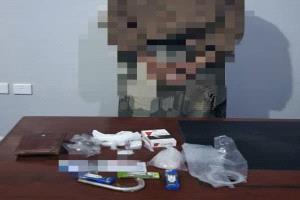 القبض على مُروج للمواد المخدرة في مدينة عتق