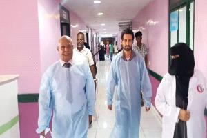 حيدرة يدشن تسليم أجهزة حضانات ودفايات لقسم حديثي الولادة بمستشفى الصداقة بعدن