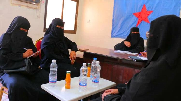 لقاء في سيئون بين دائرتي المرأة بمؤتمر حضرموت الجامع والحزب الاشتراكي لدعم مناصرة قضايا المرأة