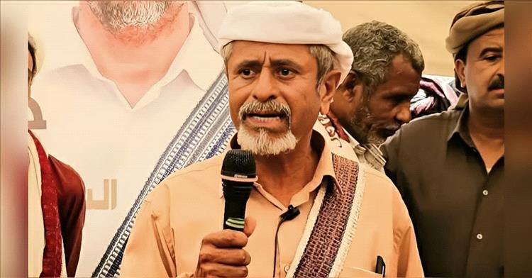 الداحمة في شبوة يحذر من تقديس القيادات ويدعو إلى التواضع وخدمة المواطنين