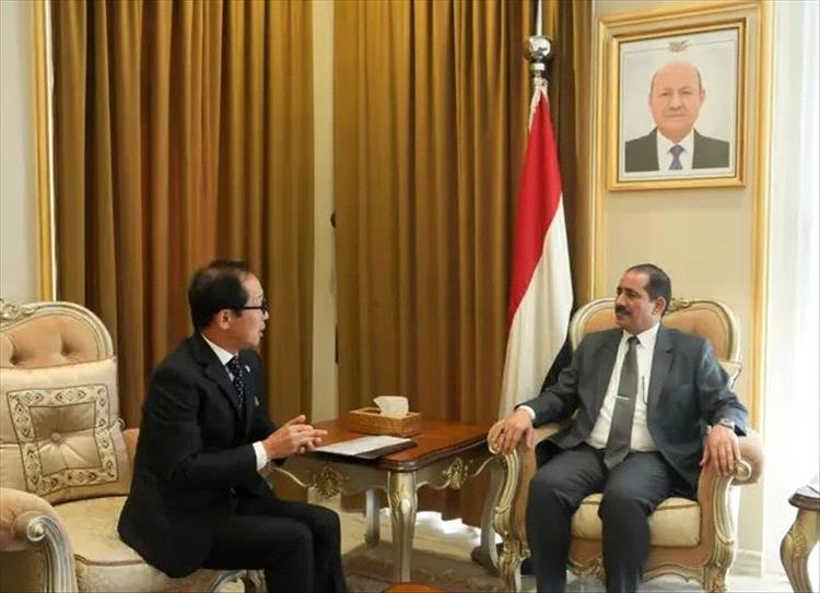 وزير الداخلية يلتقي سفيري اليابان وكوريا لبحث دعم الأمن ومكافحة الإرهاب في اليمن