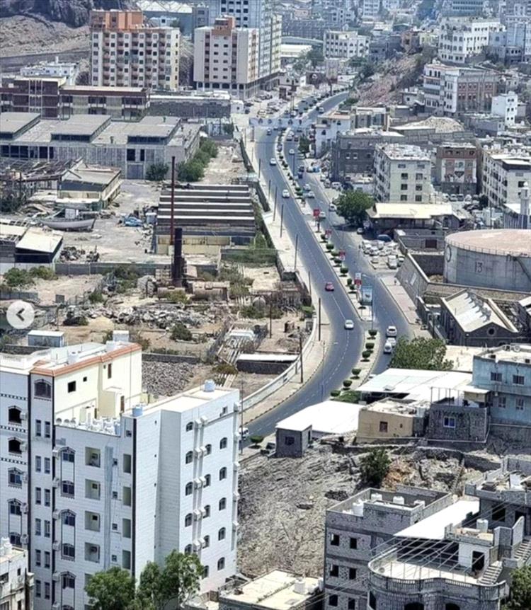 أهالي التواهي يصرخون: أسعار الخضار والفواكه في مديريتنا الأعلى بعدن!