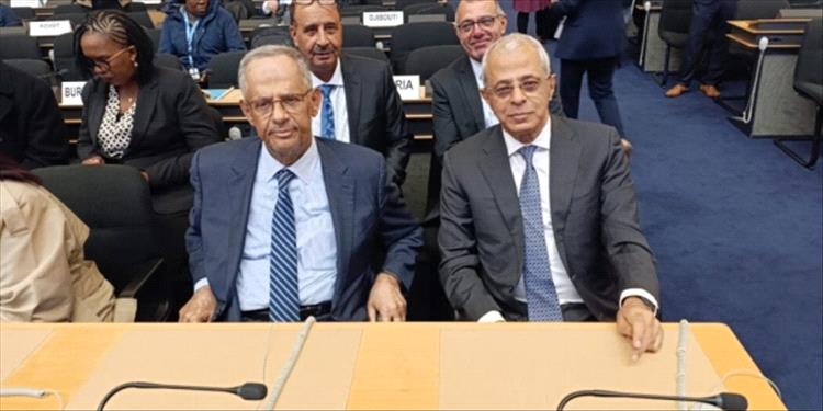 الحكومة: اليمن يستضيف مئات الآلاف من اللاجئين ويضم 4 ملايين نازح