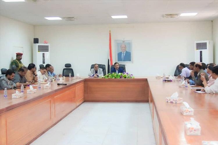 لجنة المناقصات بشبوة تقر وتعلن عن عدد من المناقصات