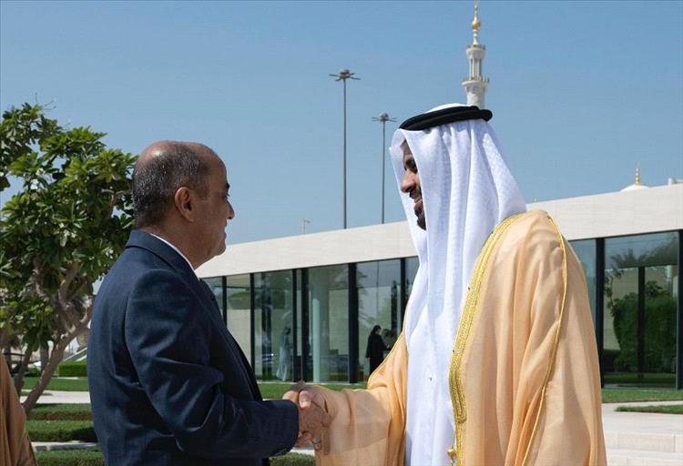 رئيس الوزراء يزور واحة شهداء دولة الإمارات العربية المتحدة