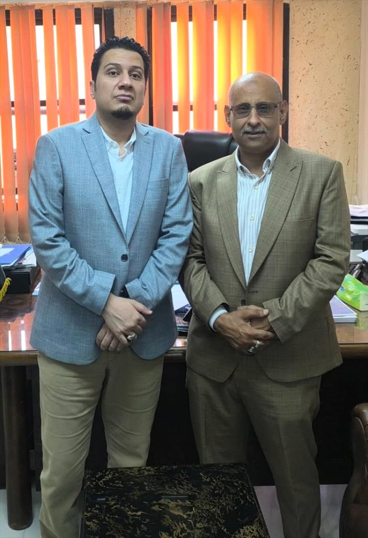 الزميل نضال فارع يلتقي الملحق الطبي بسفارة اليمن في القاهرة لمناقشة أوضاع المرضى اليمنيين