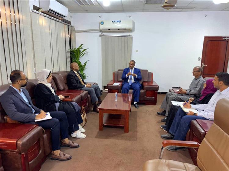 الوزير الزعوري يبحث مع نائب الممثل المقيم لصندوق الأمم المتحدة للسكان تعزيز التعاون المشترك