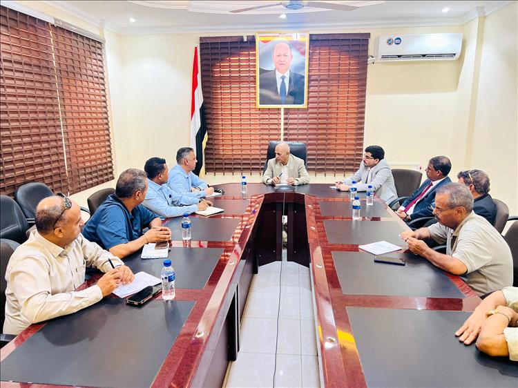 الوزير الشرجبي يبحث مع البرنامج العالمي للجريمة البحرية دعم جهود حماية البيئة البحرية