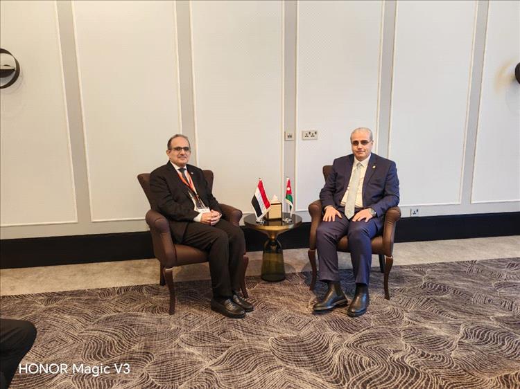 وزير الصحة يلتقي نظيره الأردني لبحث تعزيز التعاون الصحي المشترك