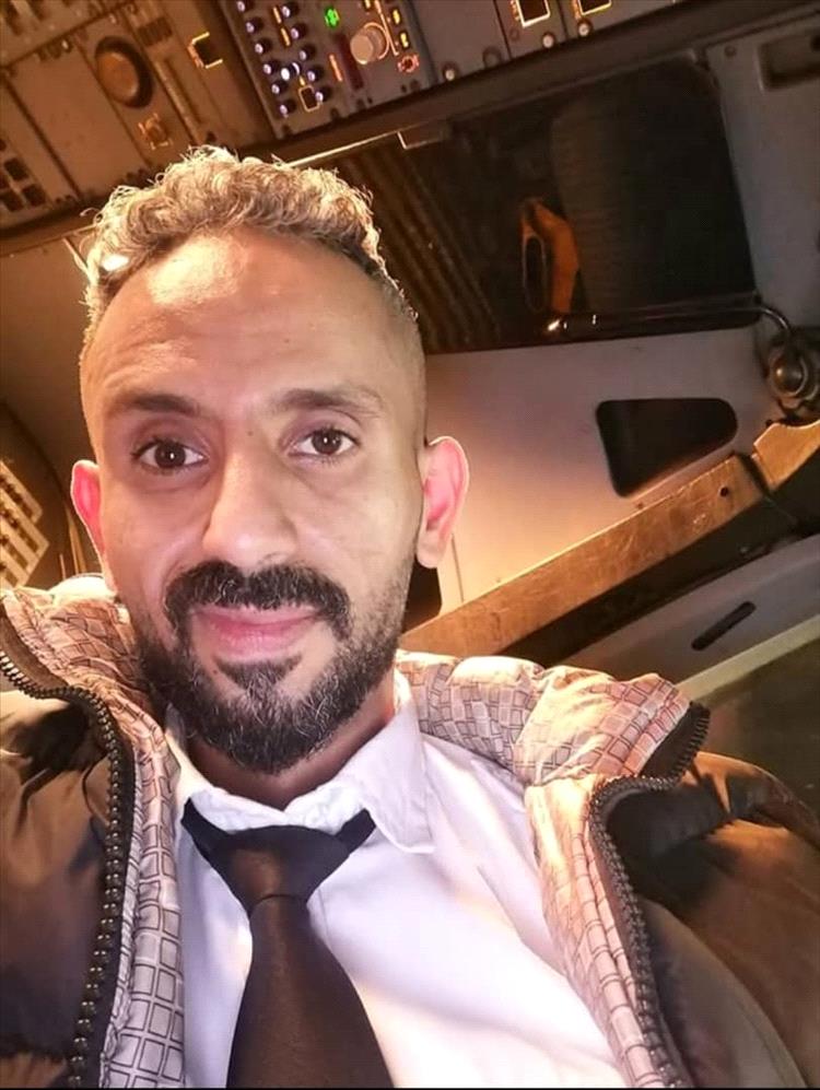 مساعد طيار عمرو العزي يشكر قيادة "اليمنية" لتجاوبهم مع مطالبه بإعادته لبرنامجه التدريبي