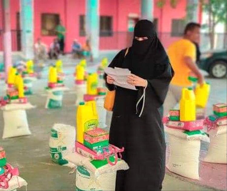شفاء باحميش.. رائدة الاعمال الخيرية التي لم تتعب في زمن الحرب