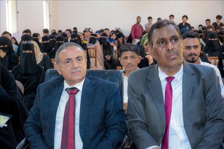 كلية اللغات بجامعة عدن تحتفي بطلابها المستجدين في برنامجي البكالوريوس والدراسات العليا