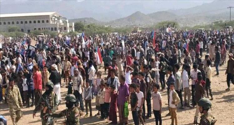 الضالع تتزين بذكرى ثورة 14 أكتوبر.. توافد حشود جماهيرية لإحياء المناسبة الوطنية