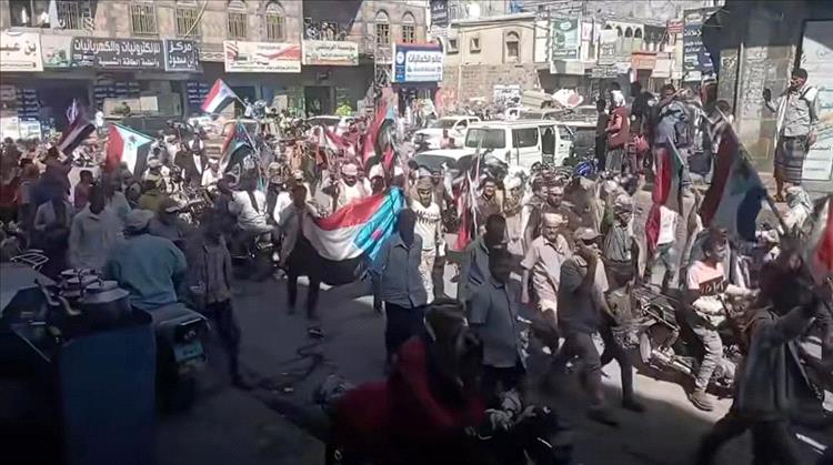 مسيرة جماهيرية ومهرجان خطابي في الضالع إحياءً لذكرى ثورة 14 أكتوبر