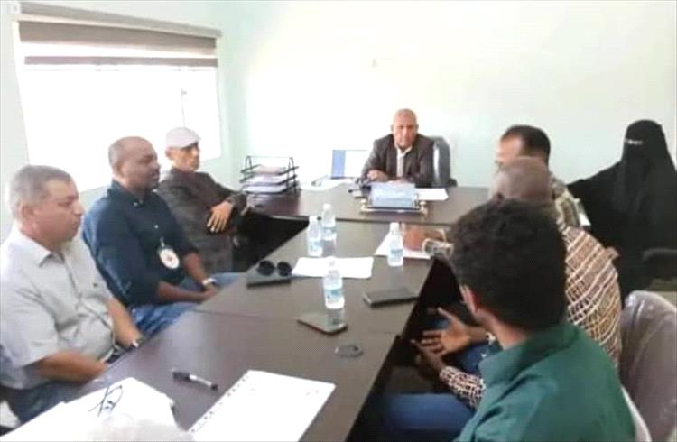 مكتب الزراعة بتعز واللجنة الدولية للصليب الأحمر يبحثان سبل التعاون لتعزيز التنمية الريفية