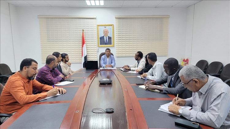 وكيل وزارة الصناعة لقطاع التجارة الداخلية يناقش مع برنامج الأغذية العالمية تعزيز الأمن الغذائي واستقرار السوق المحلية