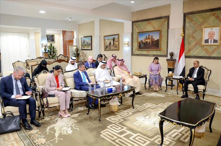 الدول الخمس الكبرى تجدد دعمها لرئيس الوزراء "بن بريك"