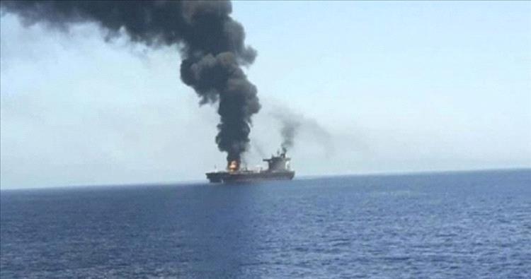إنقاذ طاقم ناقلة "فالكون" واستمرار عمليات البحث عن المفقودين