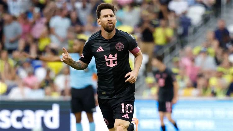 هاتريك تاريخي.. ميسي يحصد أول حذاء ذهبي بالدوري الأمريكي