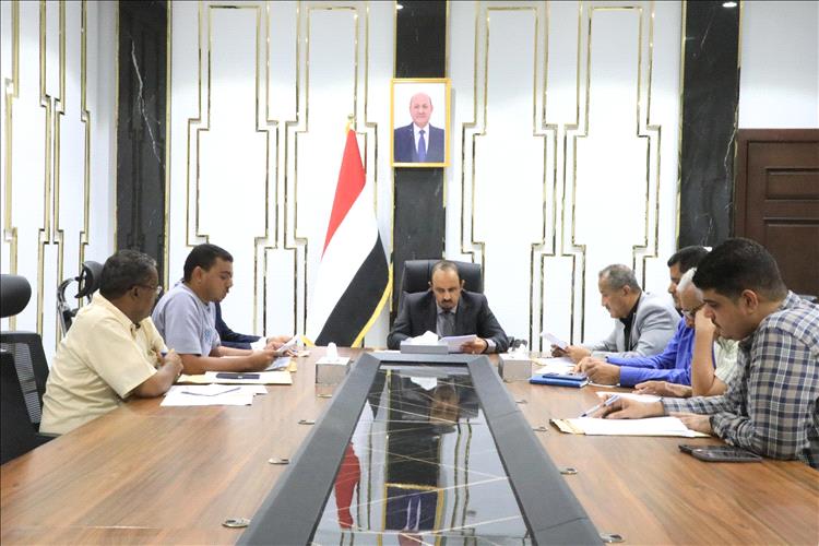 لجنة المناقصات الرئيسية تُقر المعالجات الهادفة لاستكمال مشروع محطة رفع المجاري بمدينة الشحر