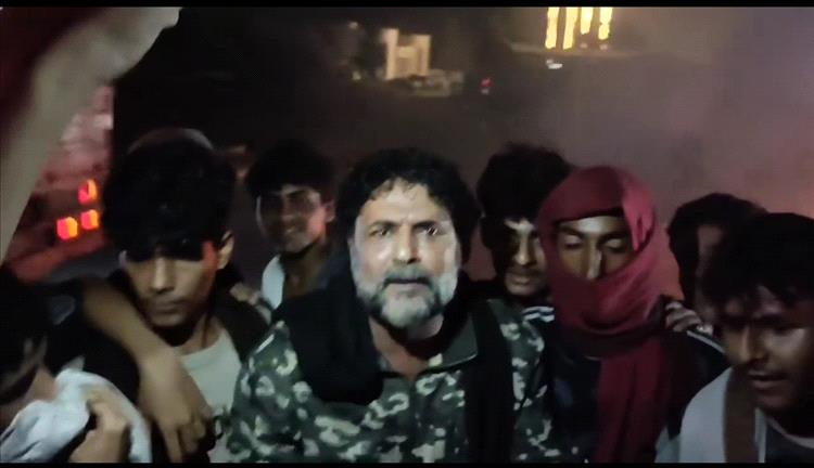 القائد أبو همام اليافعي ينظم إلى المتظاهرين في عدن ويدلي بتصريح هام