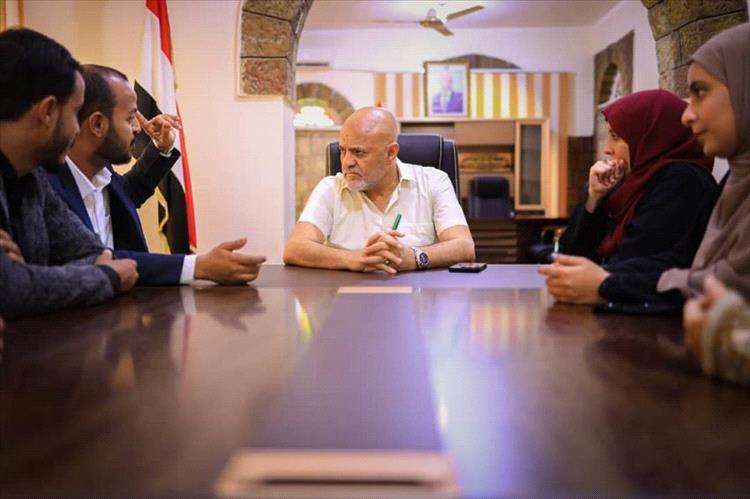 محافظ تعز يؤكد دعم مؤتمر "تيدكس" لتعزيز قدرات الشباب وإبراز إبداعاتهم