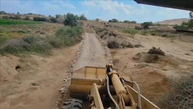 أبناء قرية قرن الوشل يناشدون القائد ناصر عبدربه منصور هادي دعم مشروع ردم وسفلتة الطريق الرئيسي