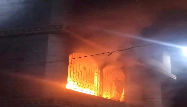 اخماد حريق اشتعل بـ7 منازل بجول الريدة محافظة شبوة