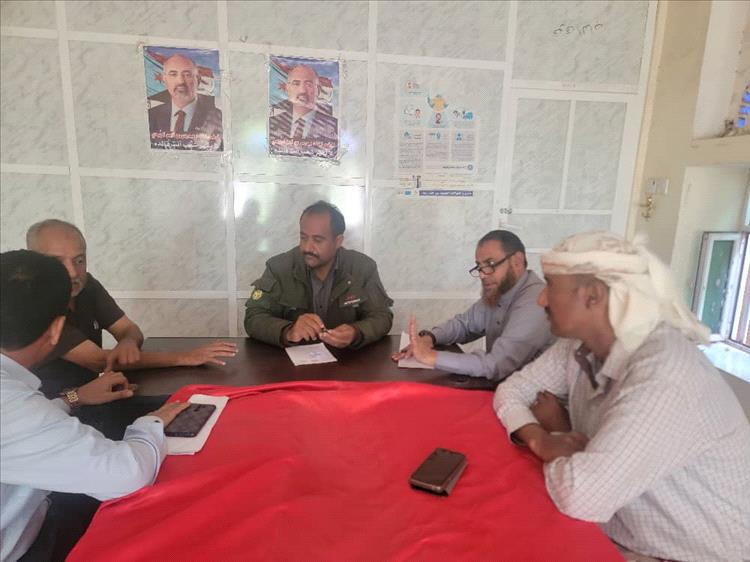 مدير عام قعطبة بكر الشاعري يلتقي مدير عام المالية بمحافظة الضالع