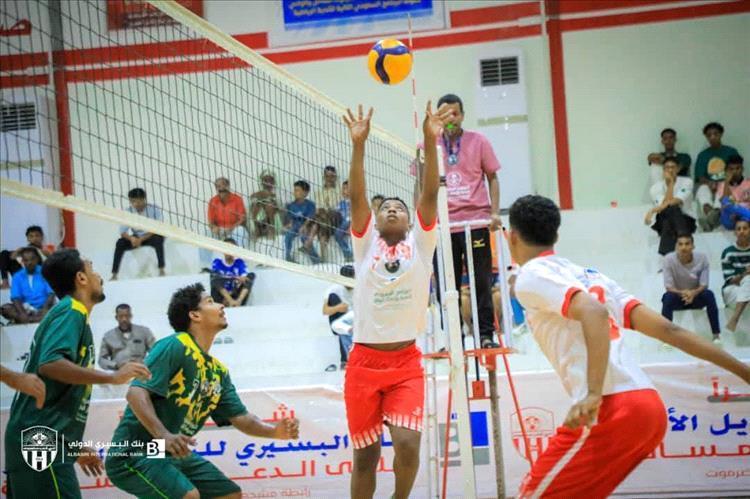 شعب حضرموت يعمد صدارته للمجموعة الأولى بفوز مستحق على وحدة شحير  وبالعلامة الكاملة