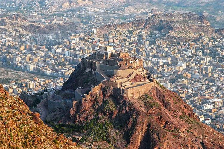 استشهاد مواطن برصاص قناص حوثي في تعز