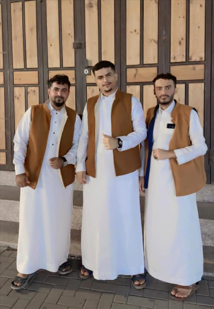 الشاعر أبو راس بن مجمل.. صوتُ الفرح الذي جمع القلوب في المهجر