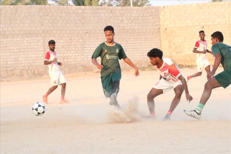 فريق العاصفة بالغيل يتغلب على جاره العربي في بطولة الذكرى 62 لتأسيس فريق الحسيني