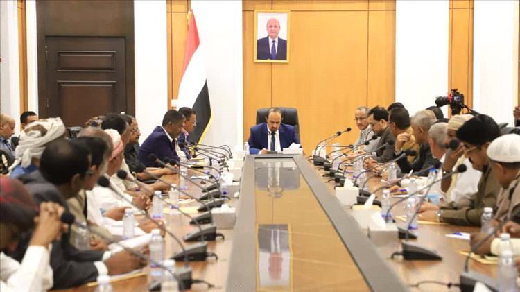 محافظ حضرموت الأستاذ مبخوت بن ماضي يعقد لقاءً موسعاً بقيادات السلطة المحلية ومديري المديريات والأجهزة التنفيذية