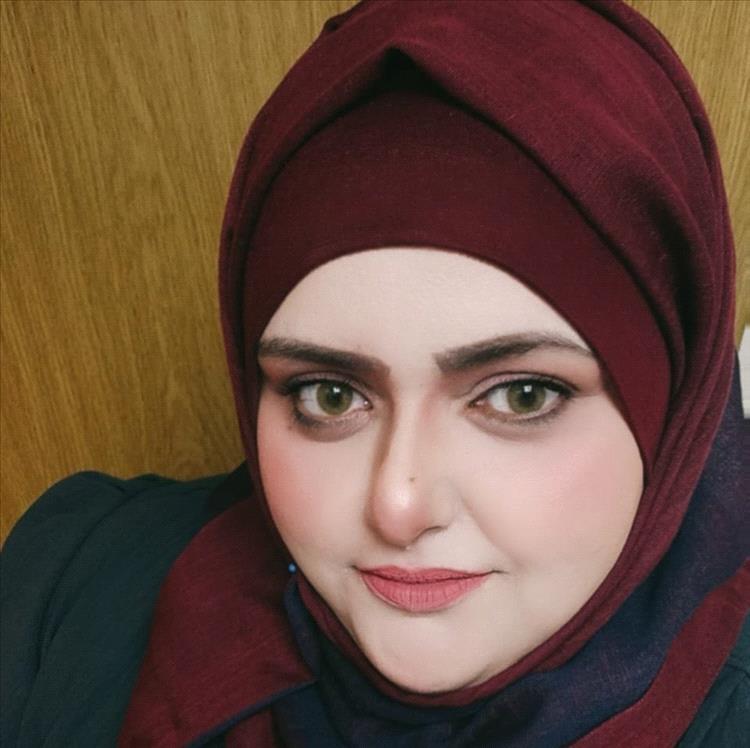 ناشطة حقوقية تحذر من “علاج قرآني” مزيف يستدرج النساء لابتزازهن