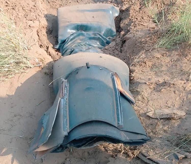صاروخ بالستي حوثي يسقط في منطقة مأهولة.. وفشل متكرر في استهداف البحر الأحمر