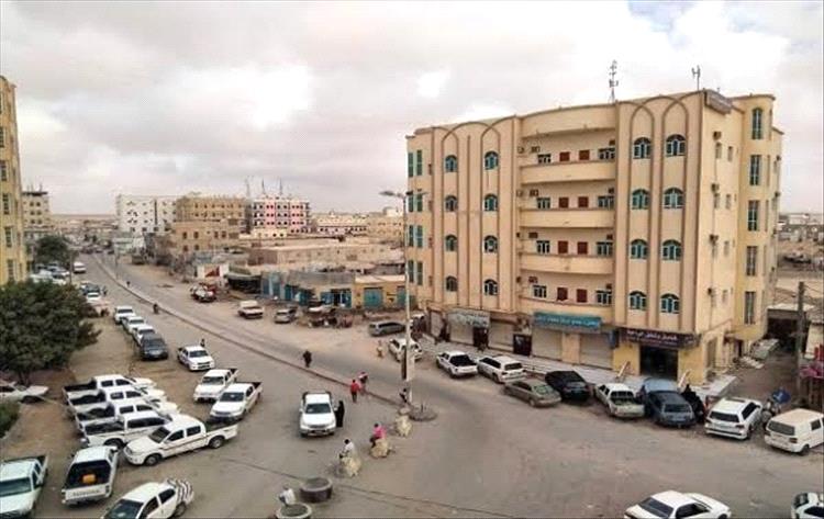 اشتباكات عنيفة في المهرة بين قوات الأمن والجيش ومطلوبين من قبيلة وايلة.. وإصابة شرطية