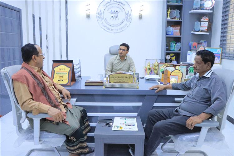 الدكتور مجدي بن طليب يهنئ قيادة ومنتسبي نادي التعاون بالعقاد بحصولهم على الاعتراف الرسمي