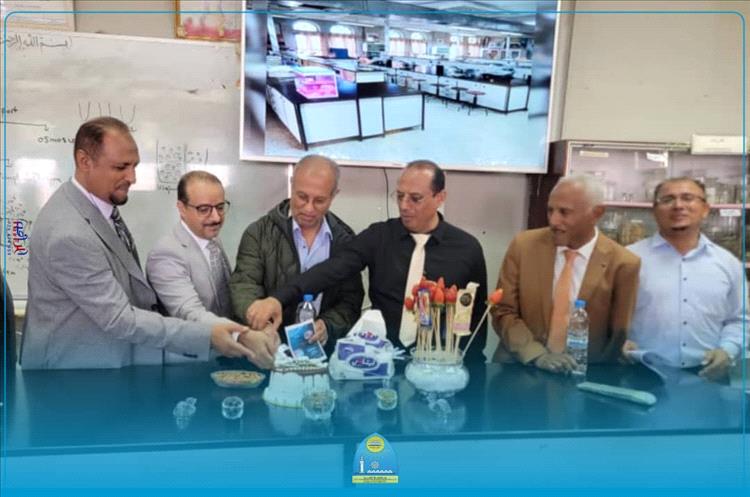 مستشار رئيس مجلس القيادة الرئاسي يشيد بتطور كلية الطب بجامعة تعز ويؤكد ريادتها في التعليم الطبي