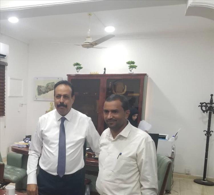 العقربي يوجّه بسرعة إعداد دراسة فنية لمعالجة الأضرار التي خلفتها سيول الأمطار بطريق باتيس - رصد - لعوس