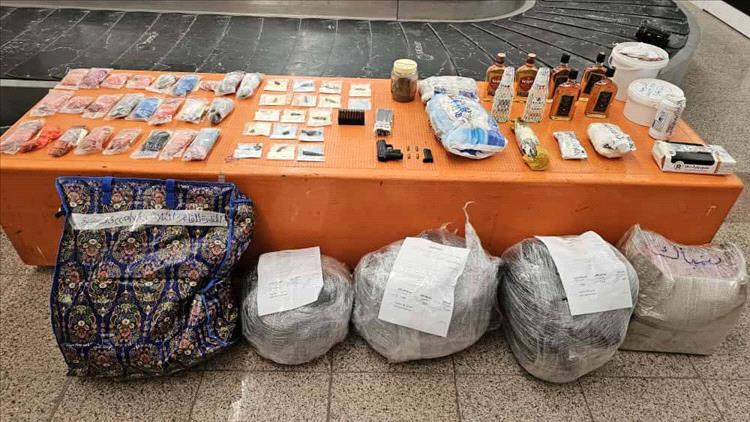 الإطاحة بعملية تهريب عبر مطار سيئون وضبط مطلوبين ممنوعين من السفر