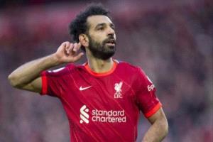 سلوت يدافع عن محمد صلاح بعد تراجع مستواه ويطمئن جماهير ليفربول