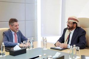 العرادة للسفير الأمريكي: دعم الإصلاحات الاقتصادية ضرورة لاستقرار اليمن