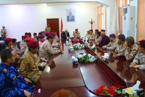 وزير الدفاع يشيد بجهود أمن تعز ويدعو لتوحيد الصفوف وفرض هيبة الدولة