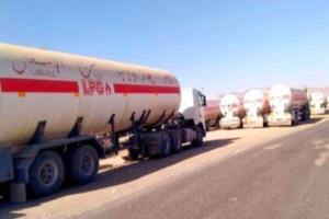 احتجاز شاحنات الغاز في أبين.. احتجاج عسكري على تأخر الرواتب