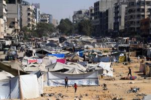 بدء تنفيذ خطة ترامب: تدفق 600 شاحنة مساعدات وبضائع يومياً إلى غزة بإشراف أممي