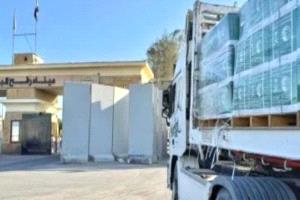 قوافل السعودية تواصل طريقها إلى غزة.. دفعة جديدة من المساعدات الإنسانية تعبر رفح لتخفيف معاناة الفلسطينيين